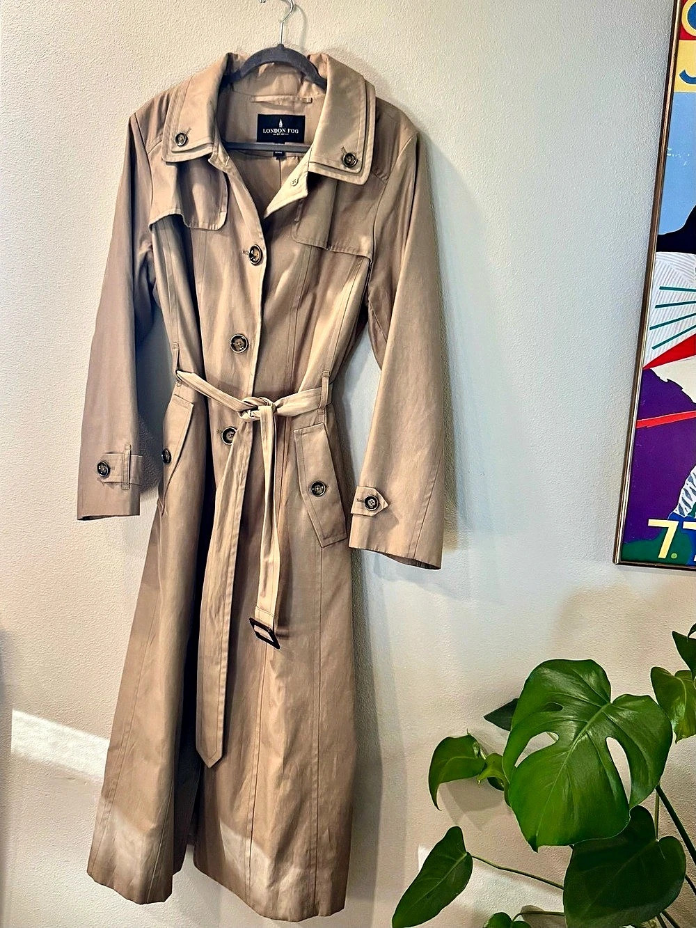 London Fog Women's Trench Coat in Beige Size 16 Like New